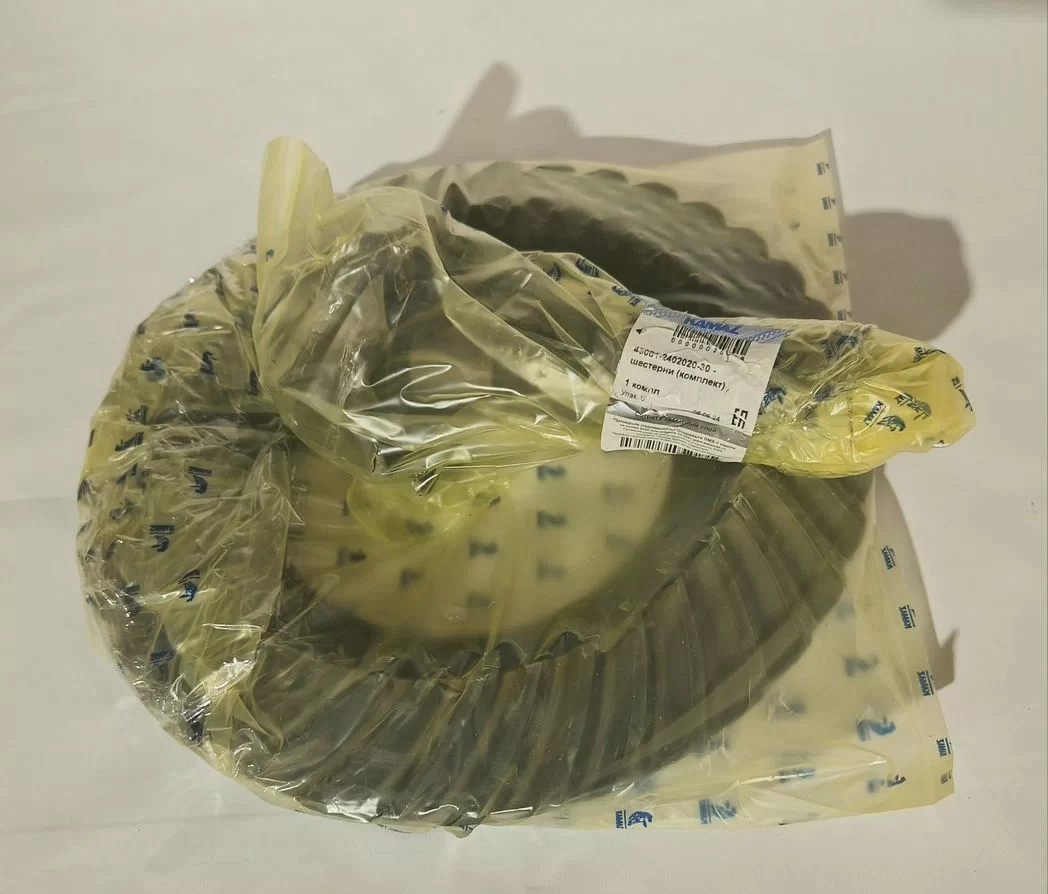 43081-2402020-30 шестерни (комплект)