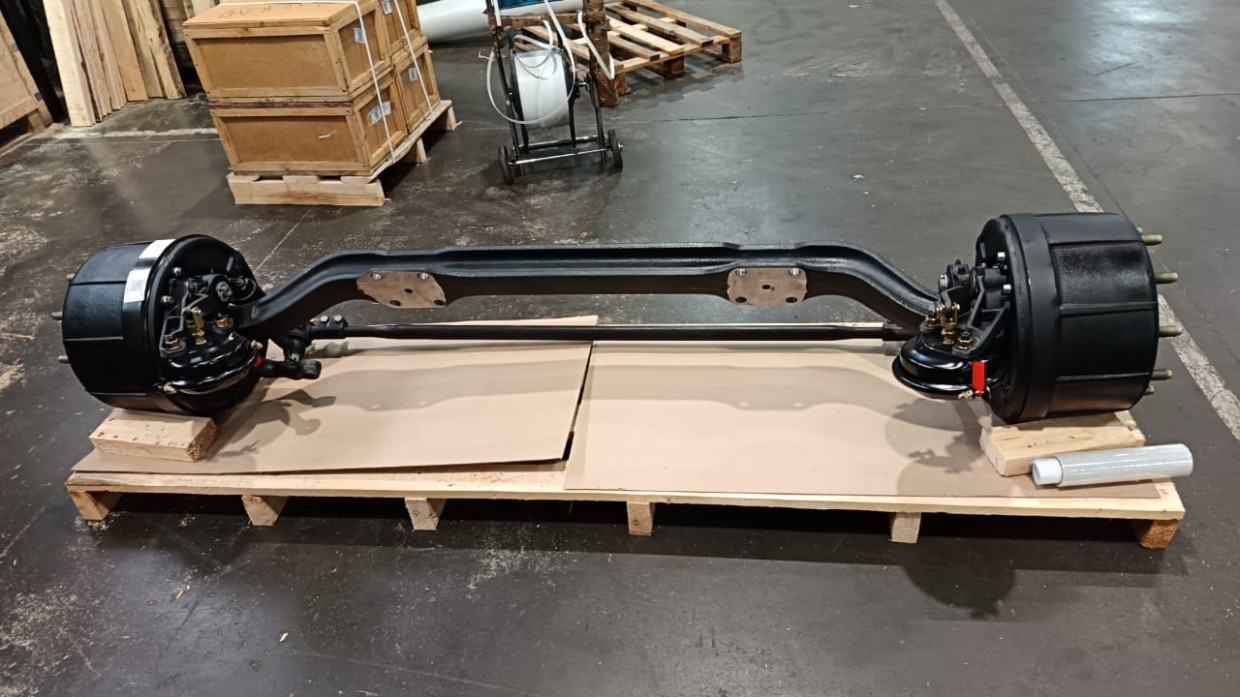 Ось в сборе с тормозами