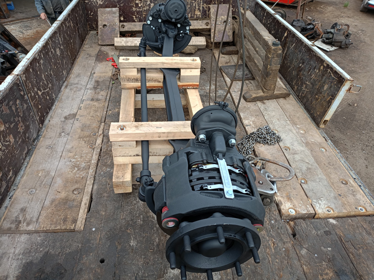 Ось передняя 4308