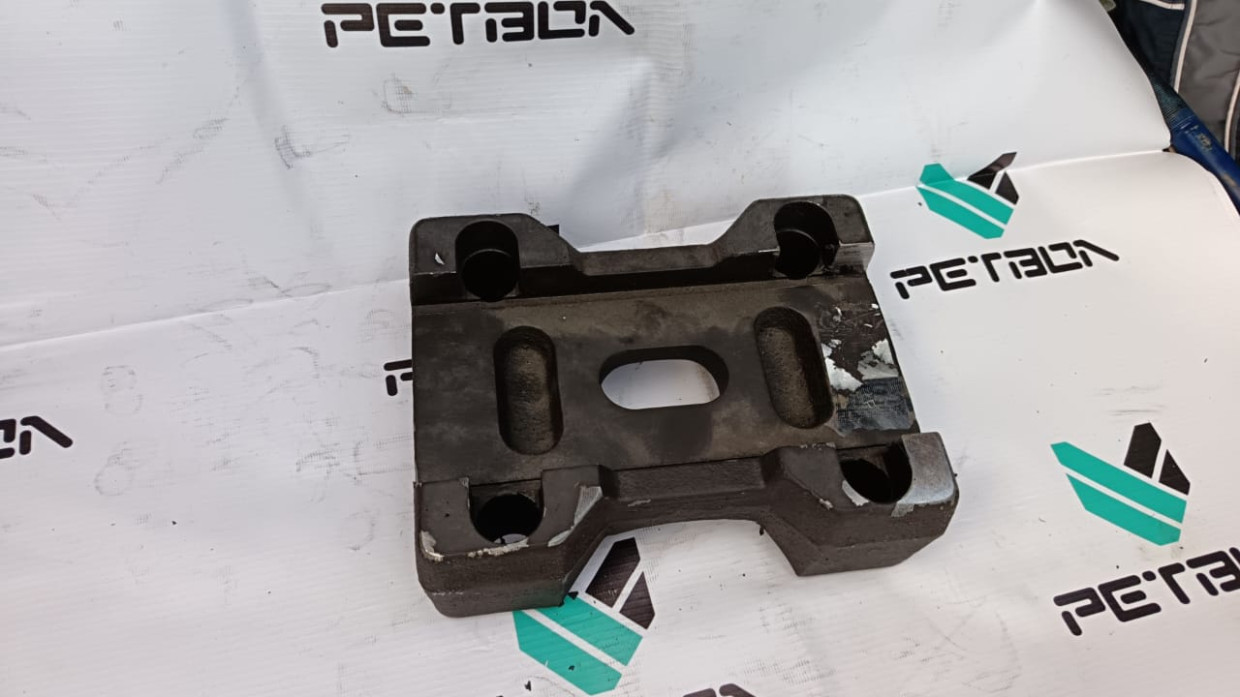 Кронштейн под рессору 100мм приварной нов/обр