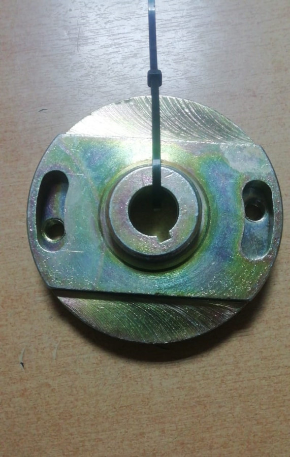 740.50-1111064 Фланец с 740.50-1111074 полумуфтой