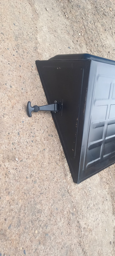 Крышка АКБ ЕВРО МЕТАЛЛ под резинку