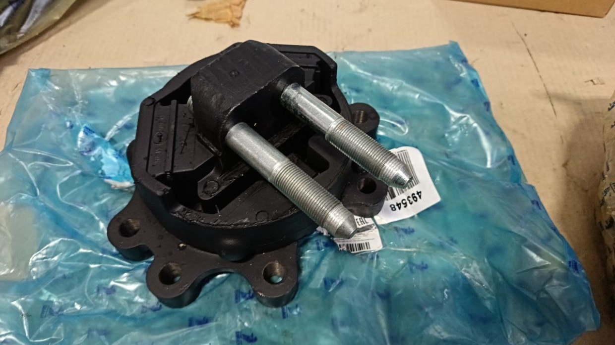 Подушка двигателя передняя левая/правая 54901